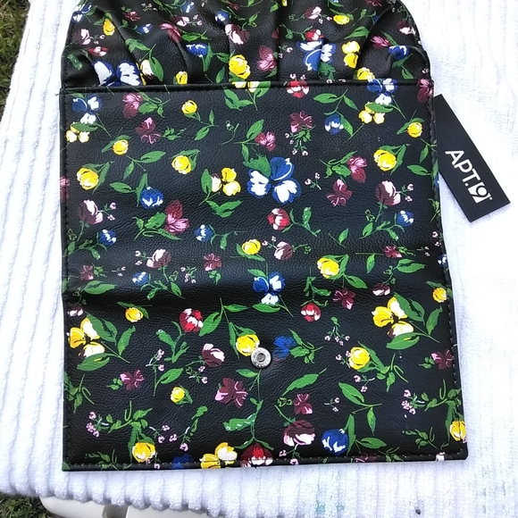 Wallet - Picture 7 of 11